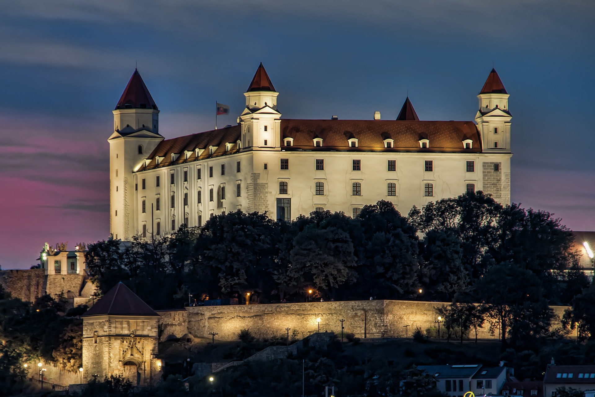 Hrad Bratislava: Vyhlídka nad metropolí Dunaje