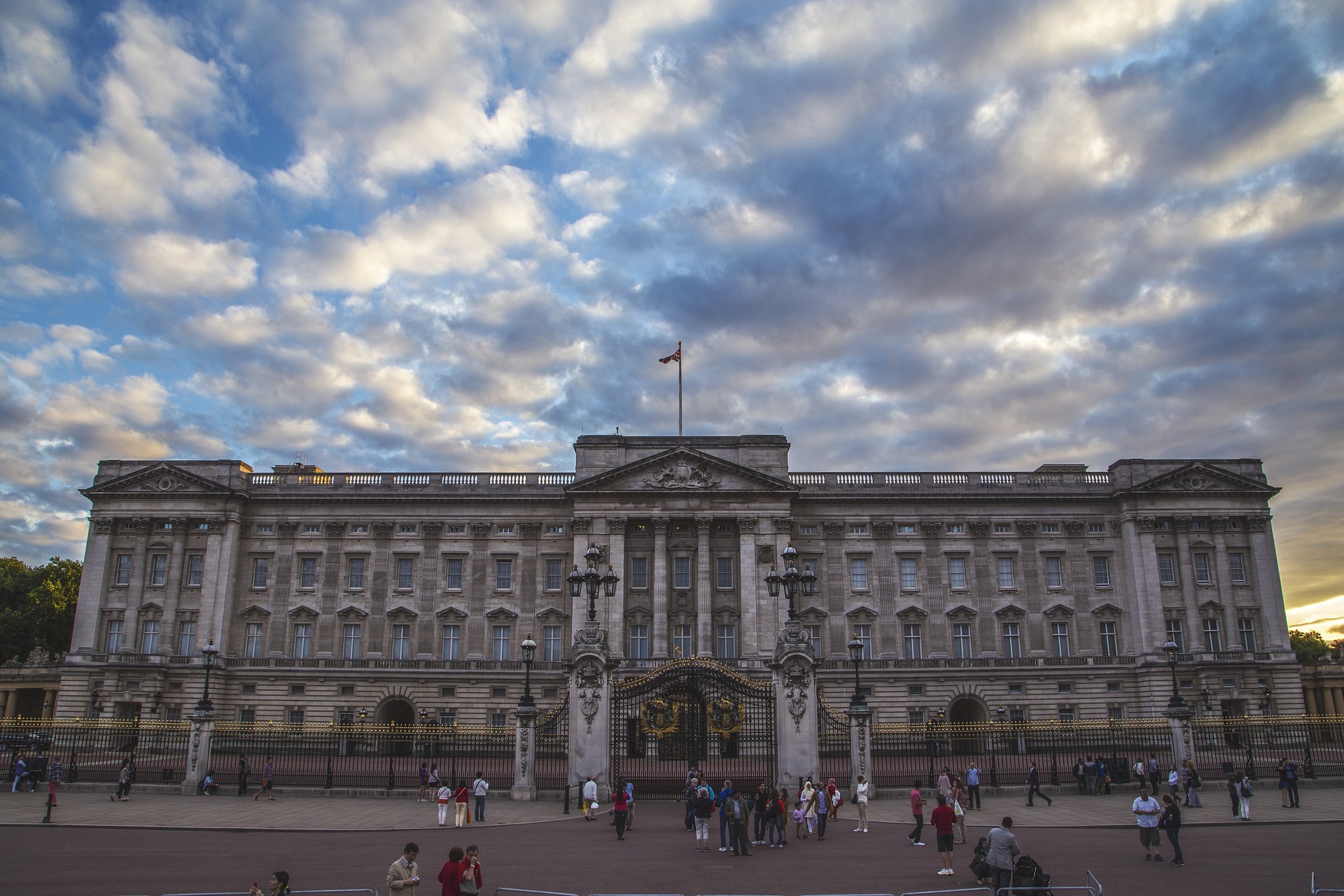 Královský Buckinghamský palác: Symbol moci a monarchie