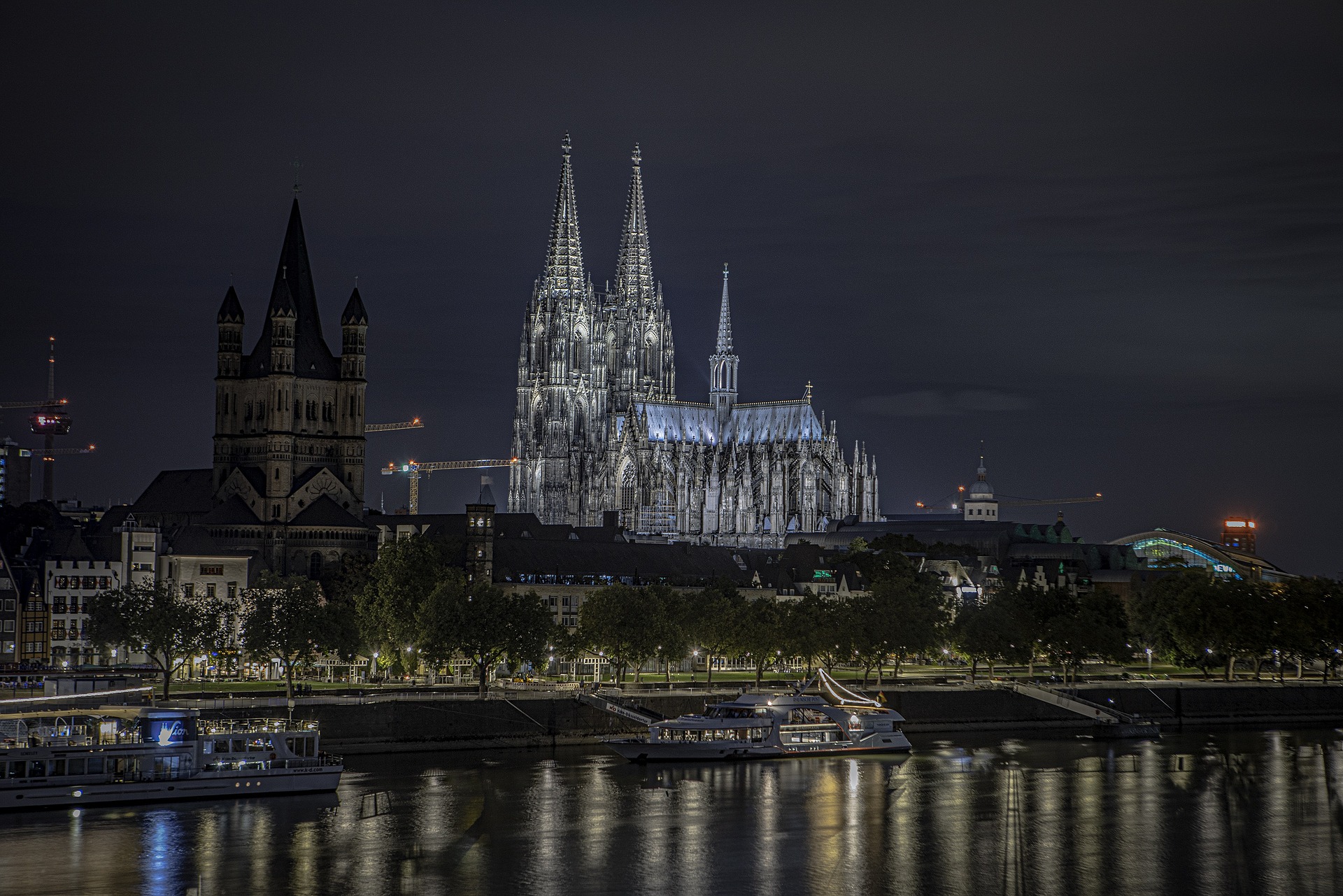 Kolín nad Rýnem: Město plné kontrastů