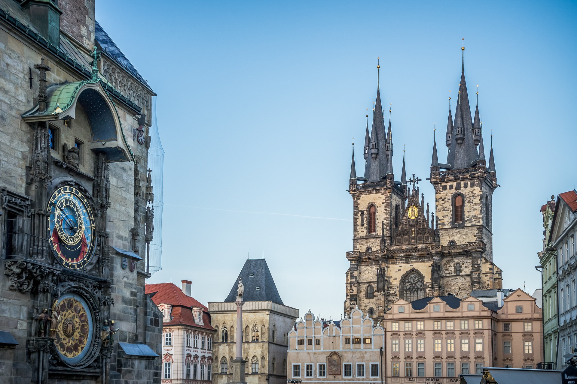 Historické Staroměstské náměstí: Srdce Prahy